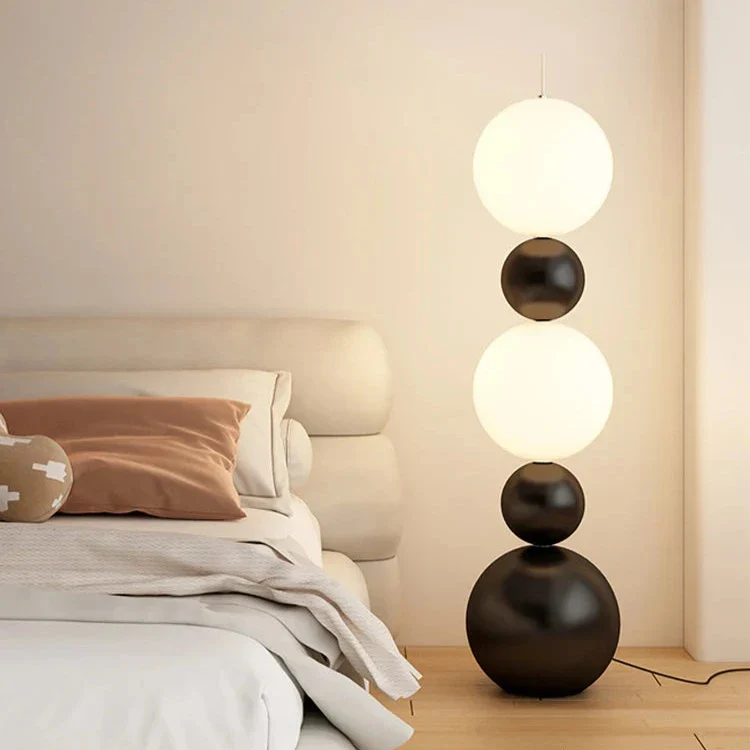 Stacking Ball Black Floor Lamp